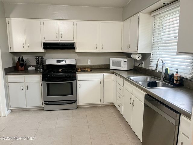 4784 Santa Maria Drive, Toledo, OH 43614