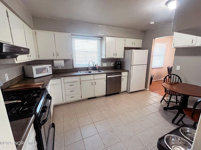 4784 Santa Maria Drive, Toledo, OH 43614