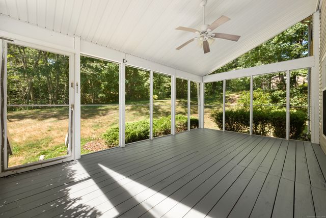 15 Blue Ridge Lane, North Haven, CT 06473