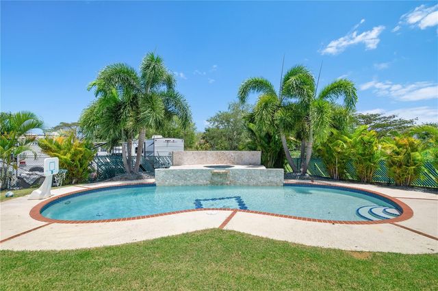 1 CALLE ISAMAR, Isabela, PR 00662