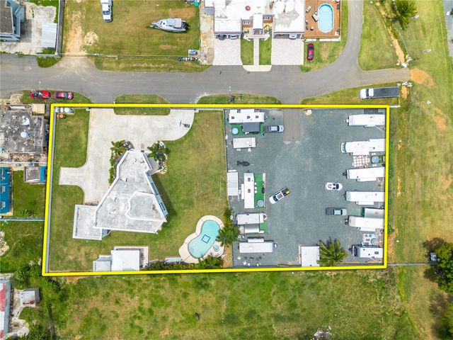 1 CALLE ISAMAR, Isabela, PR 00662