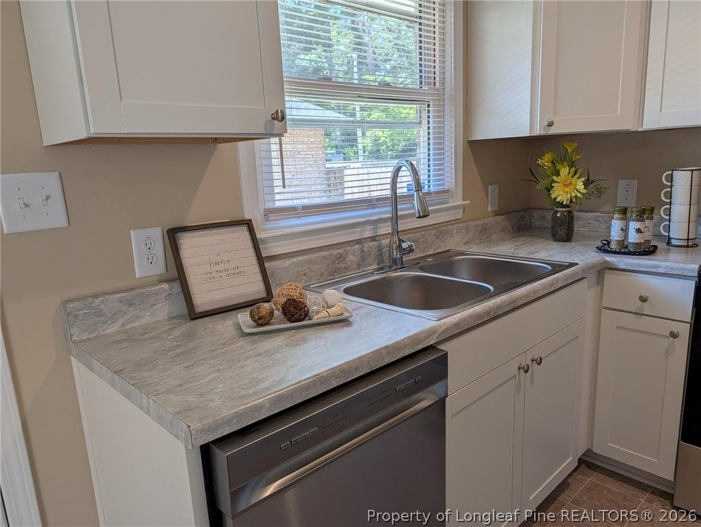 808 Weiss Avenue, Fayetteville, NC 28305 — photo 2
