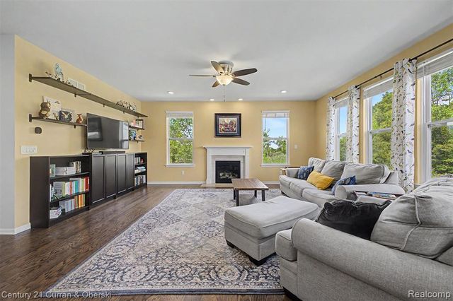24256 Oak Ridge Boulevard, South Lyon, MI 48178