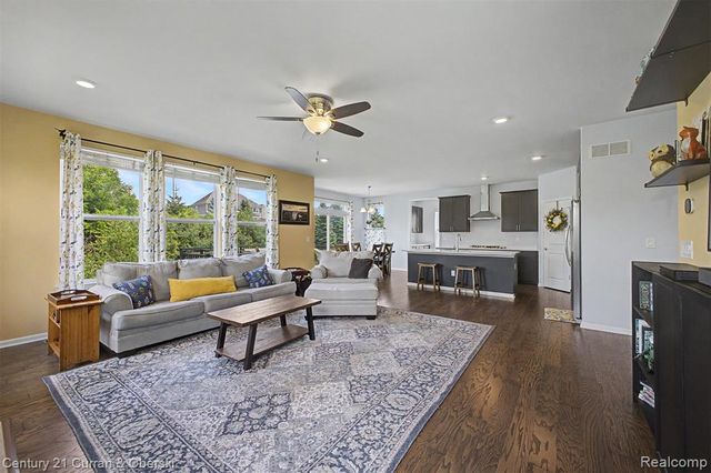 24256 Oak Ridge Boulevard, South Lyon, MI 48178