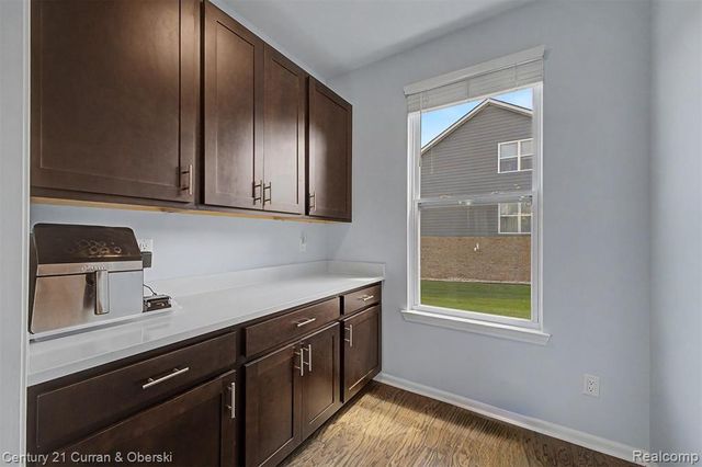 24256 Oak Ridge Boulevard, South Lyon, MI 48178