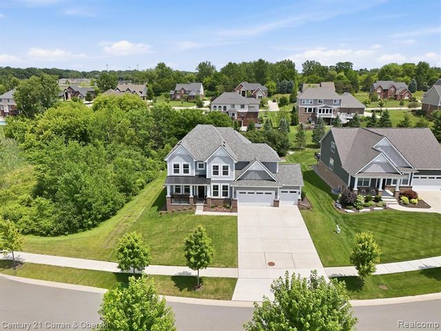 24256 Oak Ridge Boulevard, South Lyon, MI 48178
