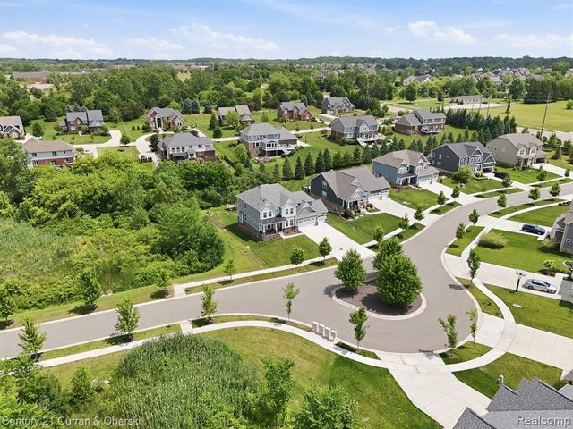 24256 Oak Ridge Boulevard, South Lyon, MI 48178