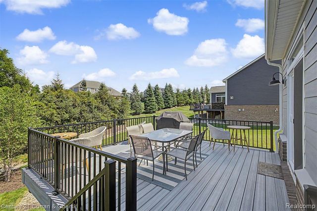24256 Oak Ridge Boulevard, South Lyon, MI 48178