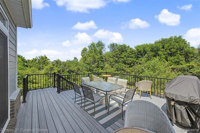 24256 Oak Ridge Boulevard, South Lyon, MI 48178