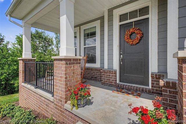 24256 Oak Ridge Boulevard, South Lyon, MI 48178