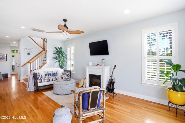 233 River Gate Lane, Wilmington, NC 28412