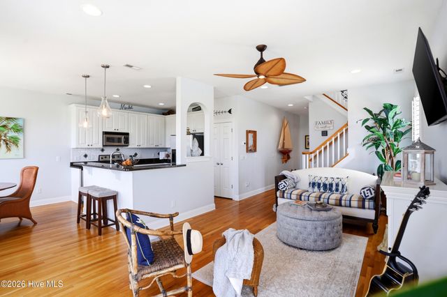 233 River Gate Lane, Wilmington, NC 28412
