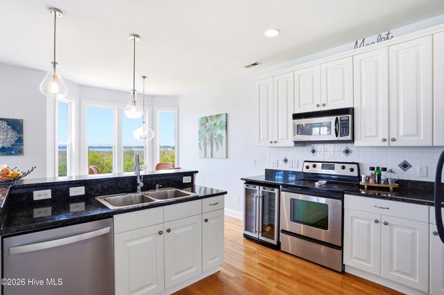 233 River Gate Lane, Wilmington, NC 28412