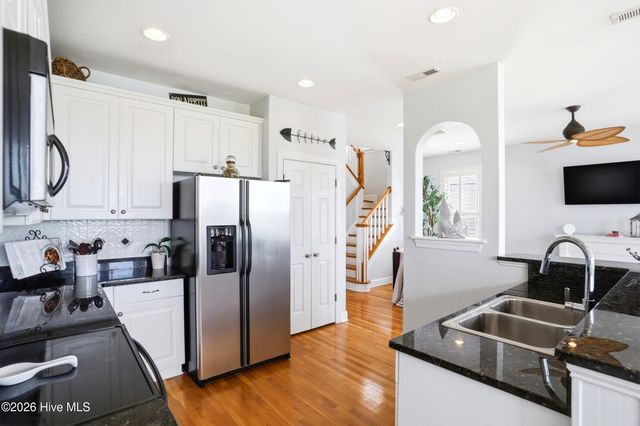 233 River Gate Lane, Wilmington, NC 28412