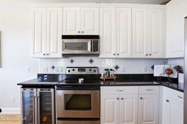 233 River Gate Lane, Wilmington, NC 28412
