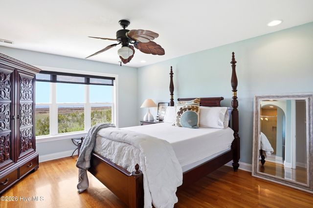 233 River Gate Lane, Wilmington, NC 28412
