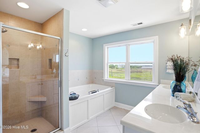 233 River Gate Lane, Wilmington, NC 28412