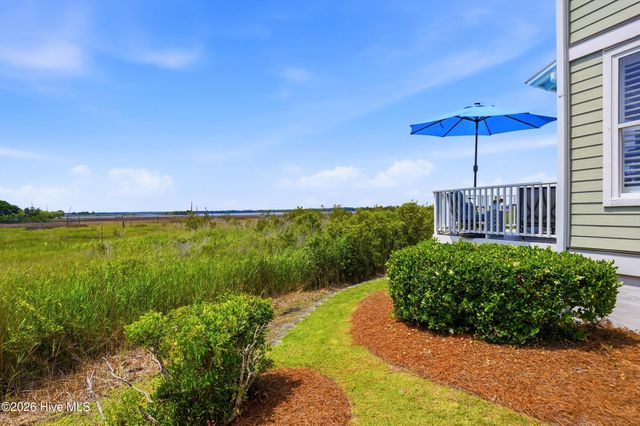 233 River Gate Lane, Wilmington, NC 28412