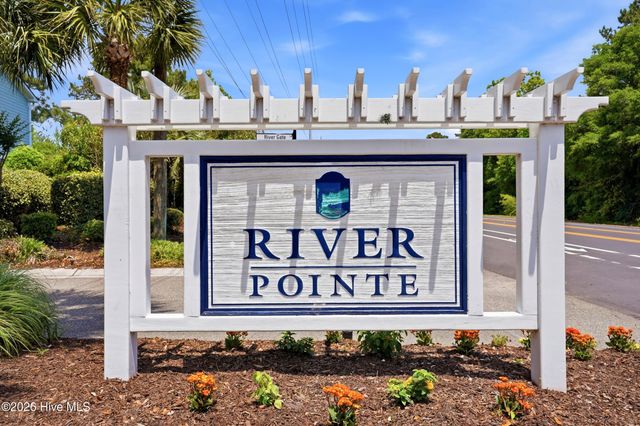 233 River Gate Lane, Wilmington, NC 28412