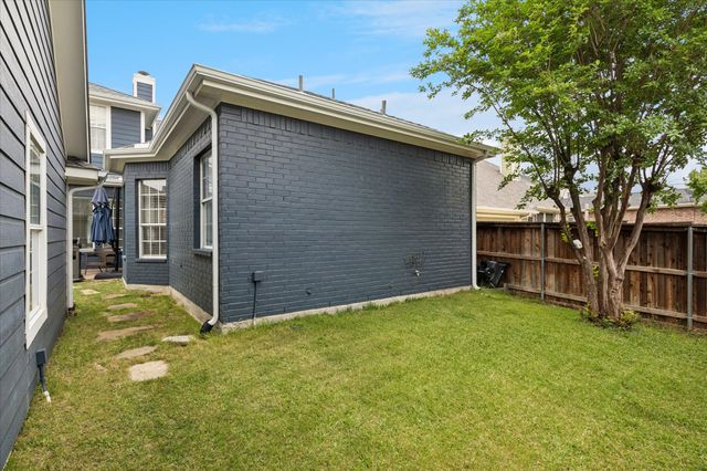 8008 Bridge Street, North Richland Hills, TX 76180