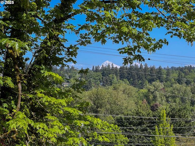 639 1ST St, Lake Oswego, OR 97034