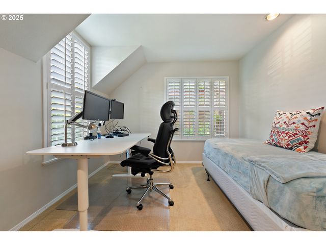 639 1ST St, Lake Oswego, OR 97034