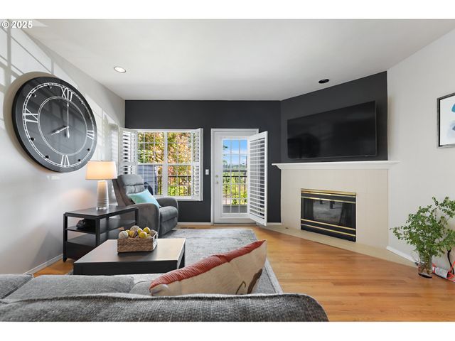 639 1ST St, Lake Oswego, OR 97034