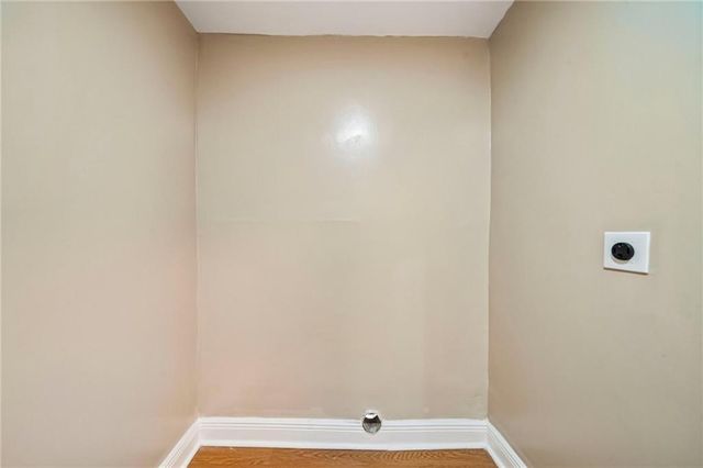 967 Lake Drive, Snellville, GA 30039