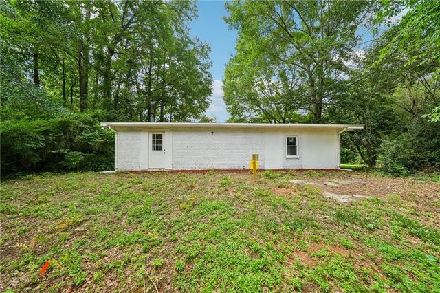 967 Lake Drive, Snellville, GA 30039