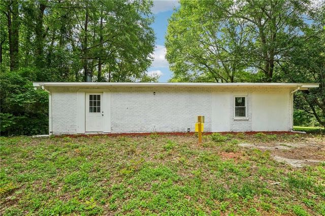 967 Lake Drive, Snellville, GA 30039