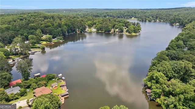 967 Lake Drive, Snellville, GA 30039