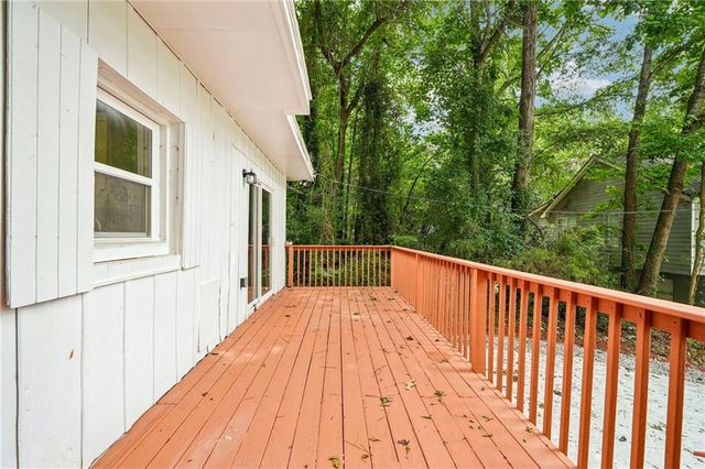 967 Lake Drive, Snellville, GA 30039