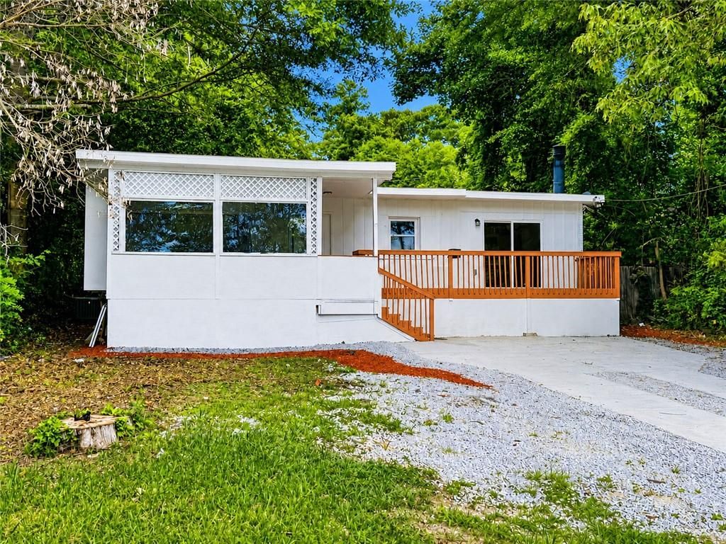 967 Lake Drive, Snellville, GA 30039