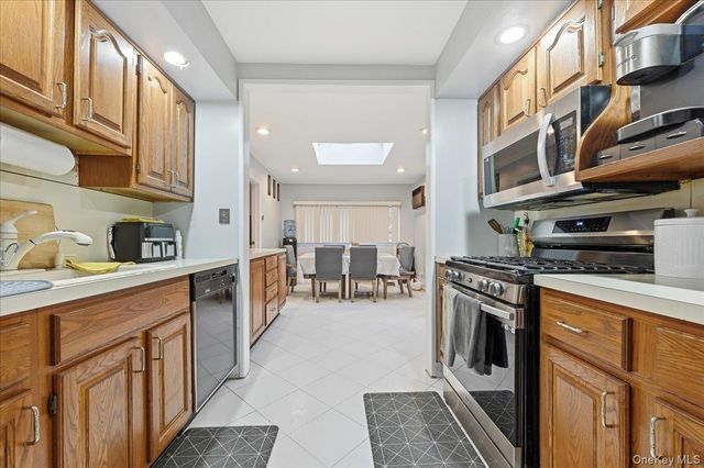 120 Bruce Terrace, Mineola, NY 11501