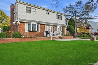 120 Bruce Terrace, Mineola, NY 11501