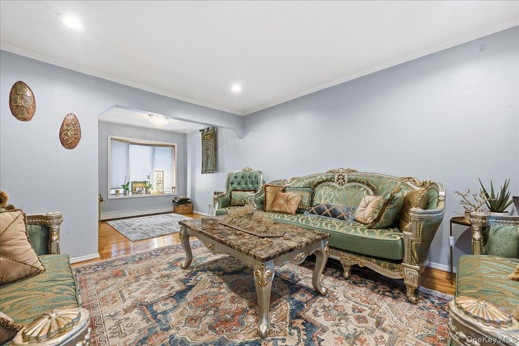 120 Bruce Terrace, Mineola, NY 11501 — photo 4