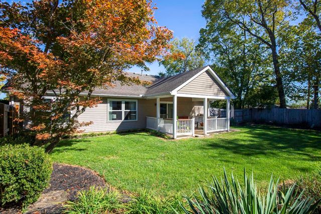 307 Lynnwood Drive, Versailles, KY 40383