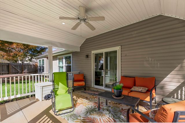 307 Lynnwood Drive, Versailles, KY 40383