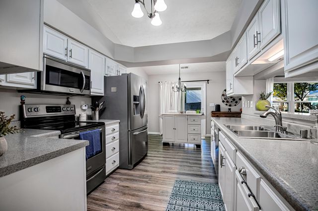 307 Lynnwood Drive, Versailles, KY 40383