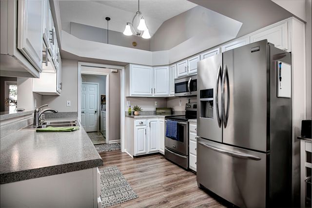 307 Lynnwood Drive, Versailles, KY 40383