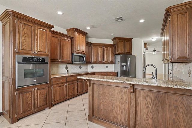 1504 SW Brentwood Boulevard, Lawton, OK 73505