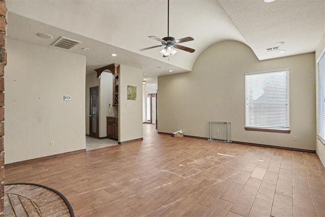 1504 SW Brentwood Boulevard, Lawton, OK 73505