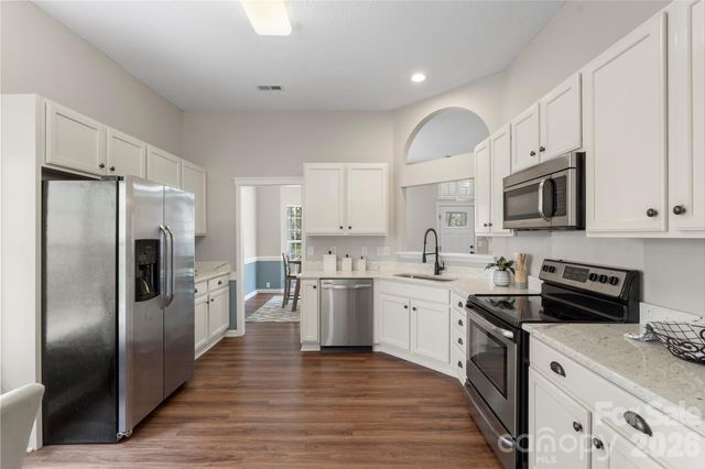 12028 Regent Ridge Lane, Charlotte, NC 28278