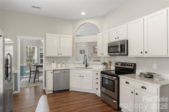 12028 Regent Ridge Lane, Charlotte, NC 28278