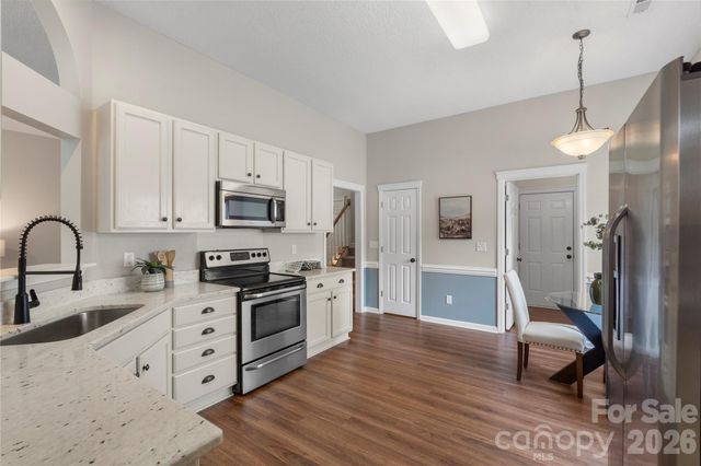 12028 Regent Ridge Lane, Charlotte, NC 28278