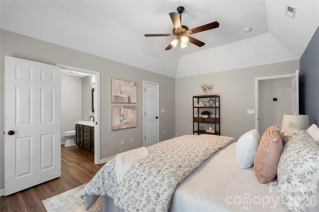 12028 Regent Ridge Lane, Charlotte, NC 28278