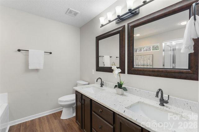 12028 Regent Ridge Lane, Charlotte, NC 28278