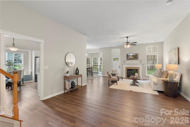 12028 Regent Ridge Lane, Charlotte, NC 28278