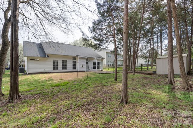 12028 Regent Ridge Lane, Charlotte, NC 28278