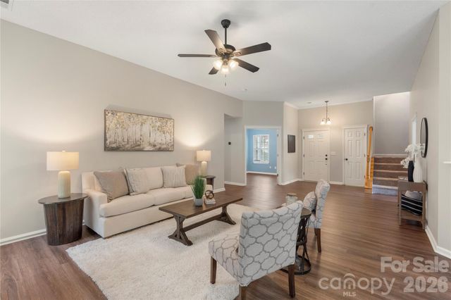 12028 Regent Ridge Lane, Charlotte, NC 28278